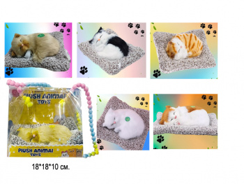 им Кошка арт. 40711-1 На лежанке цвета микс в прозрачной сумке• им Кошка арт. 40711-1 На лежанке цвета микс в прозрачной сумке•